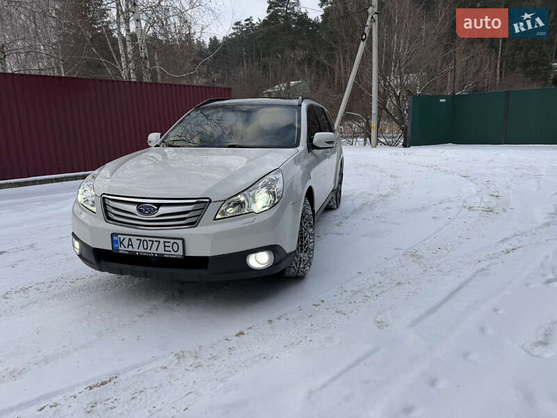 Універсал Subaru Outback 2010 в Києві