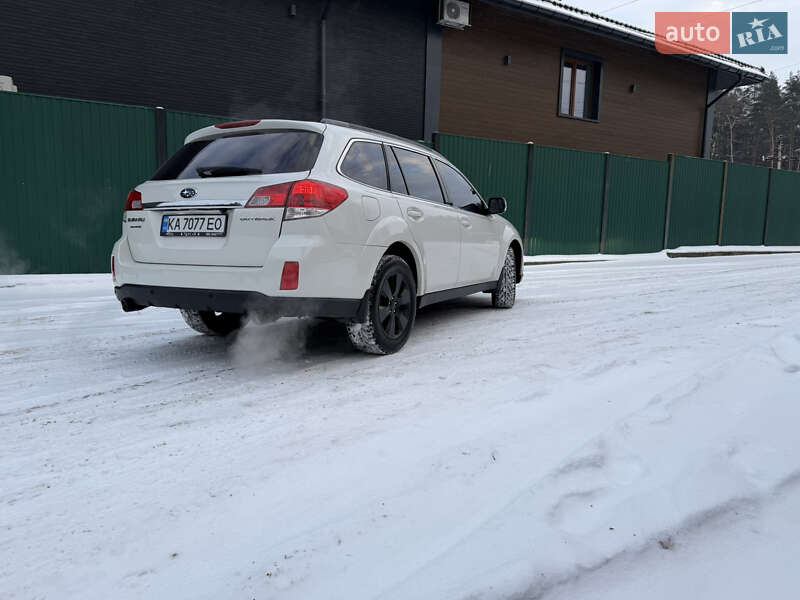 Універсал Subaru Outback 2010 в Києві