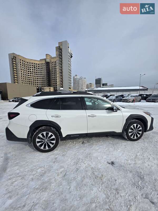 Внедорожник / Кроссовер Subaru Outback 2023 в Киеве