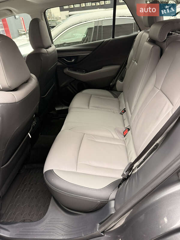 Позашляховик / Кросовер Subaru Outback 2020 в Києві