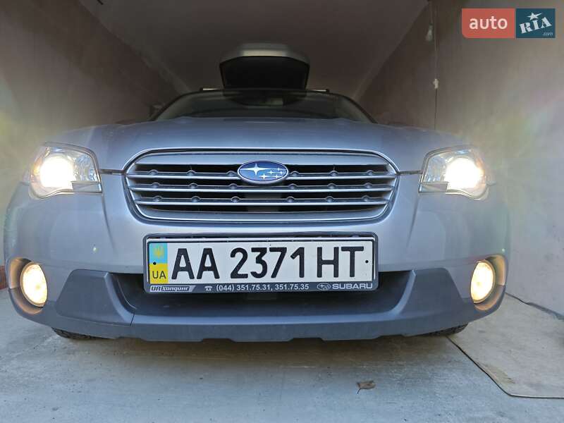 Універсал Subaru Outback 2008 в Києві