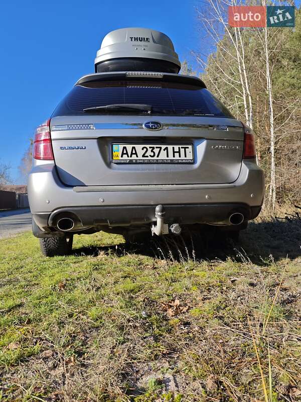 Універсал Subaru Outback 2008 в Києві