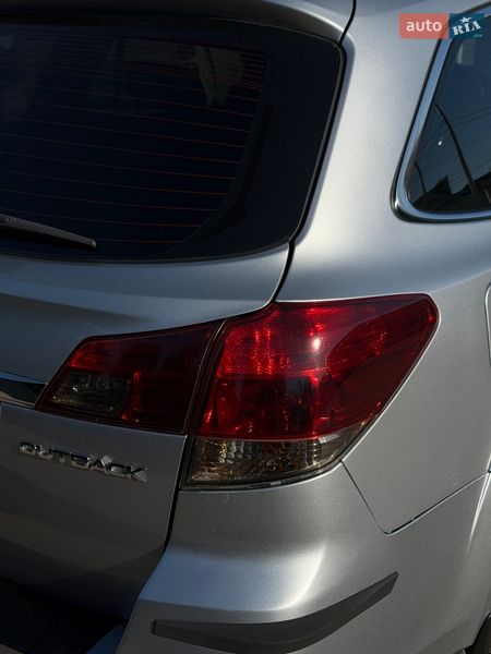Универсал Subaru Outback 2012 в Киеве