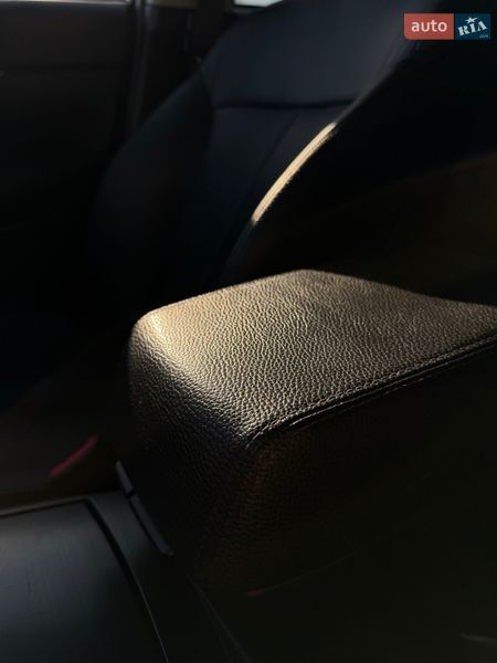 Универсал Subaru Outback 2012 в Киеве