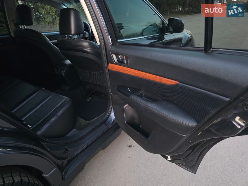 Універсал Subaru Outback 2012 в Тернополі