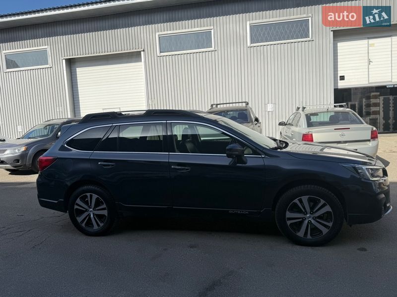 Универсал Subaru Outback 2018 в Киеве