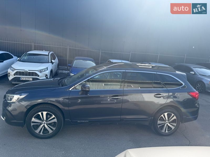 Универсал Subaru Outback 2018 в Киеве