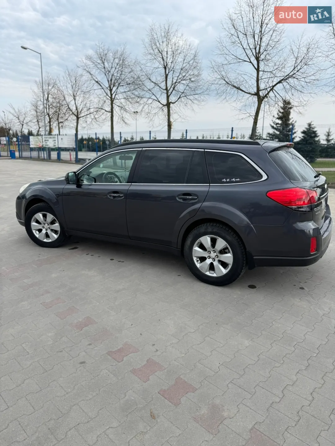 2010 Subaru Outback - мініатюра 11