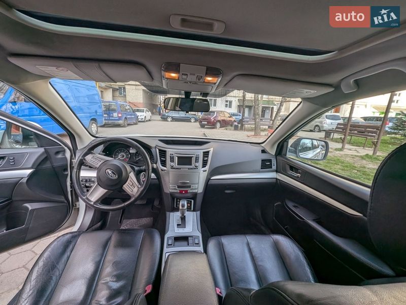 Универсал Subaru Outback 2010 в Ивано-Франковске