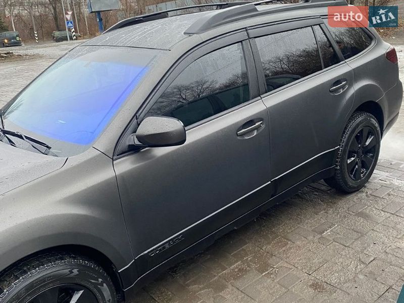 Subaru Outback 2011