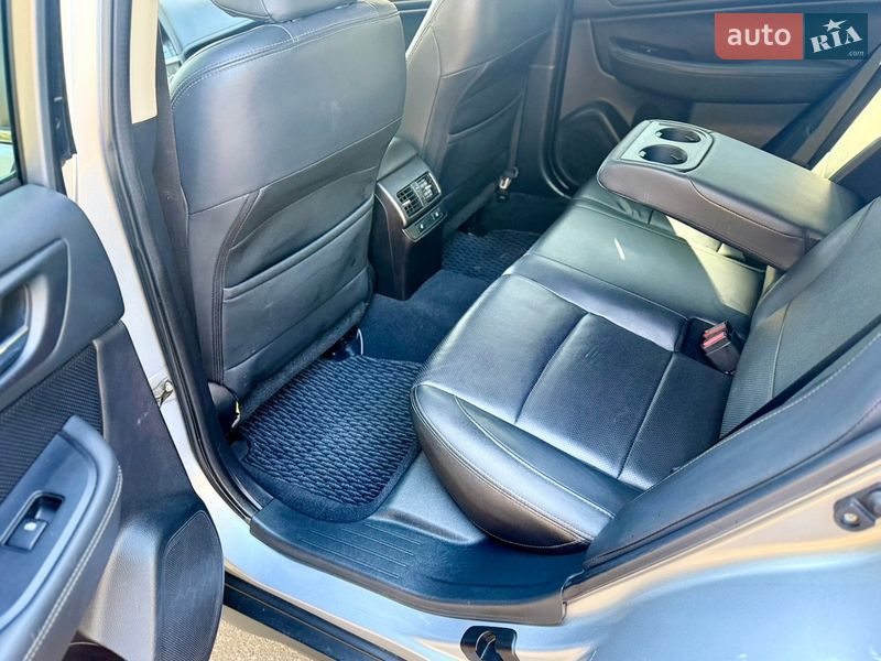 Универсал Subaru Outback 2015 в Киеве фото 17 Универсал Subaru Outback 2015 в Киеве
