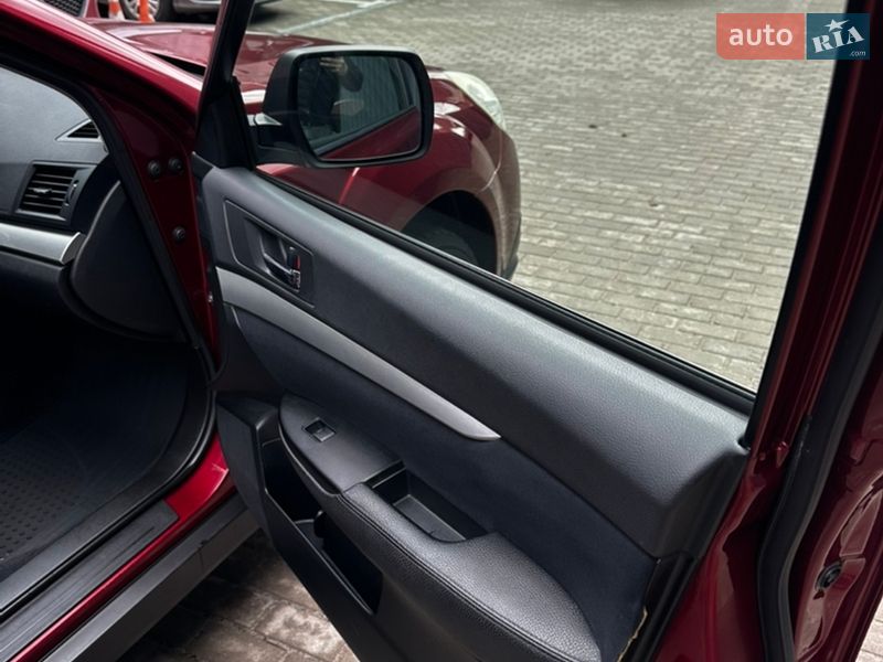 Універсал Subaru Outback 2010 в Києві