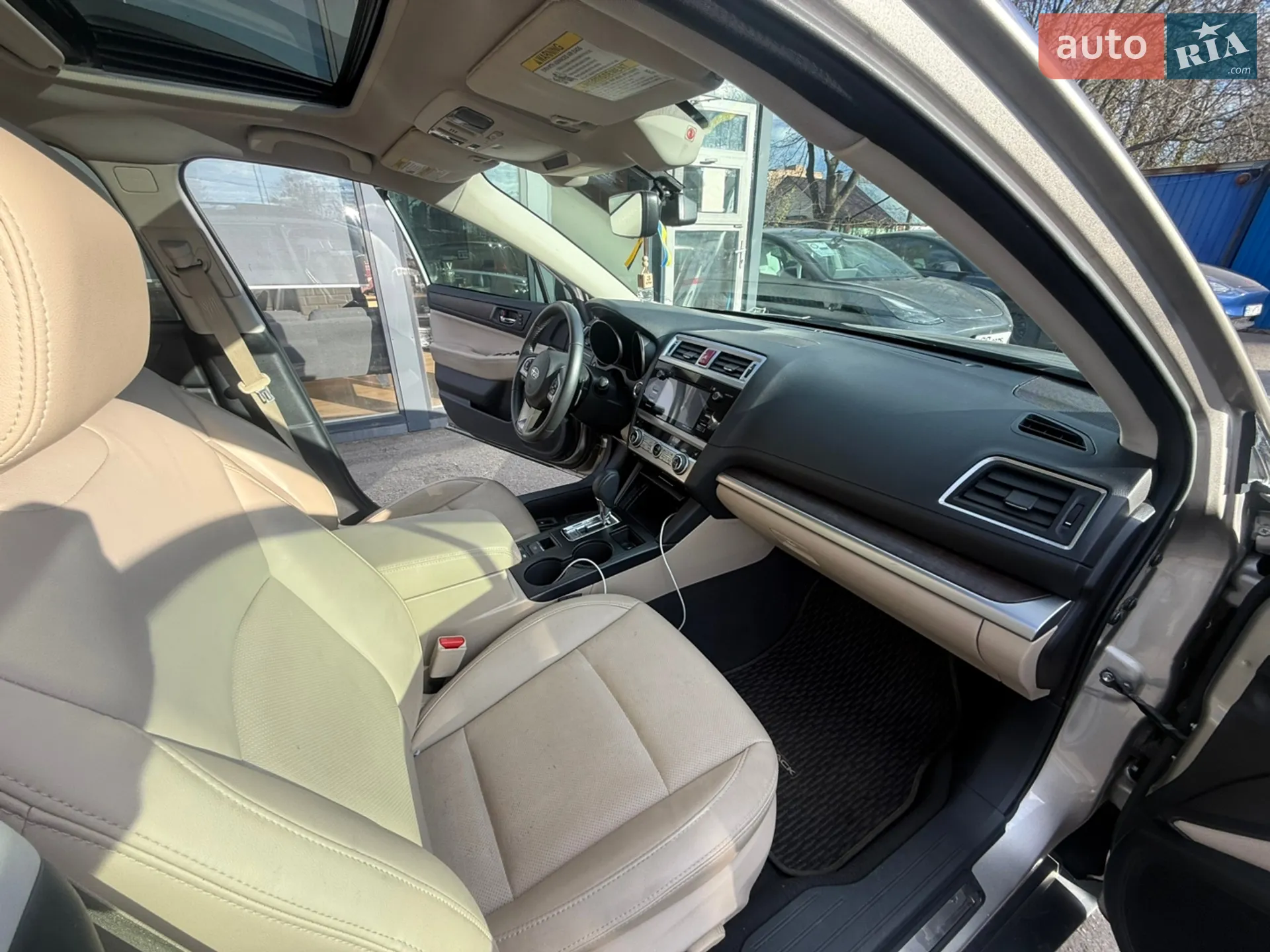 2017 Subaru Outback - мініатюра 19
