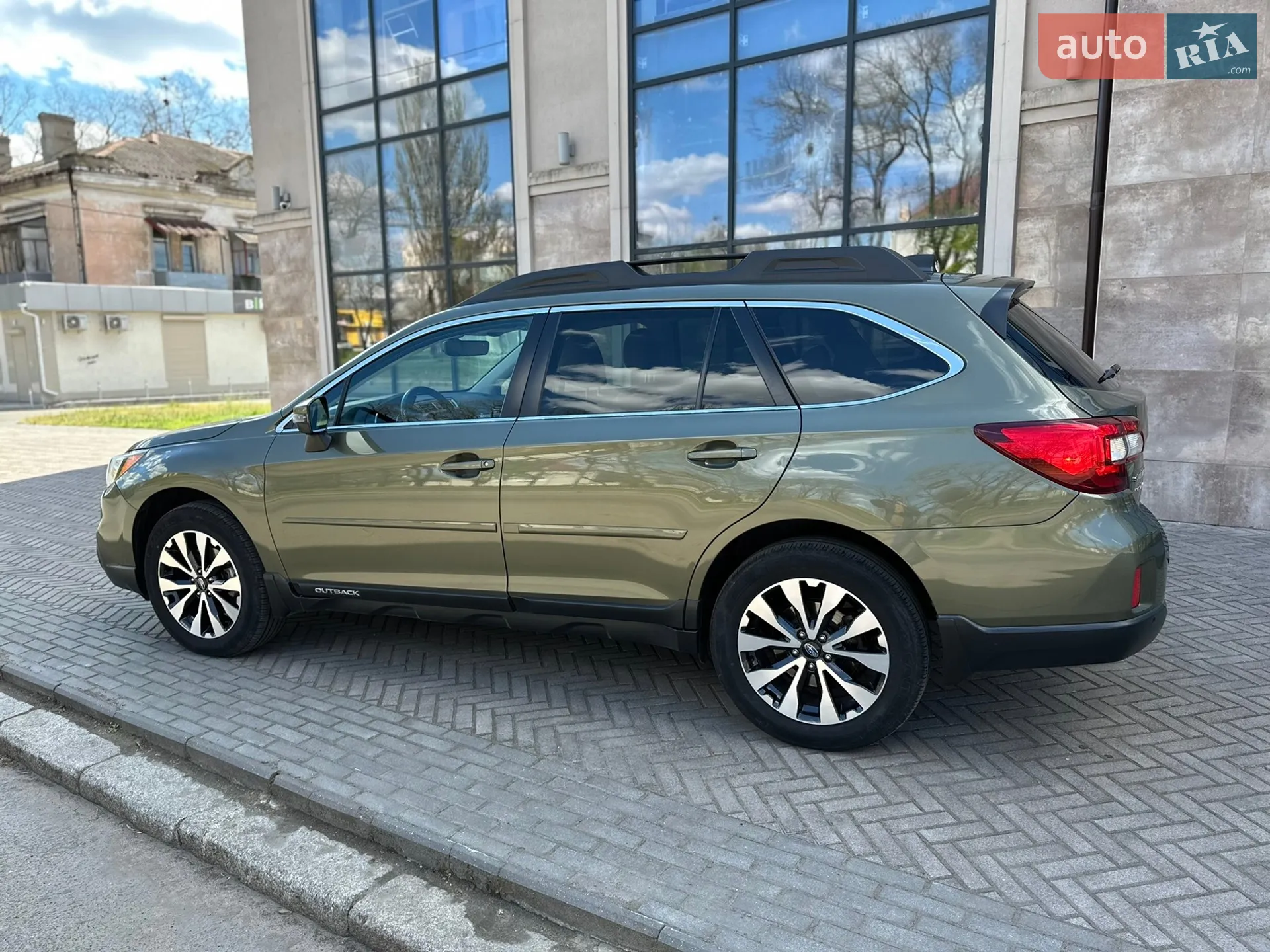 2016 Subaru Outback - мініатюра 16