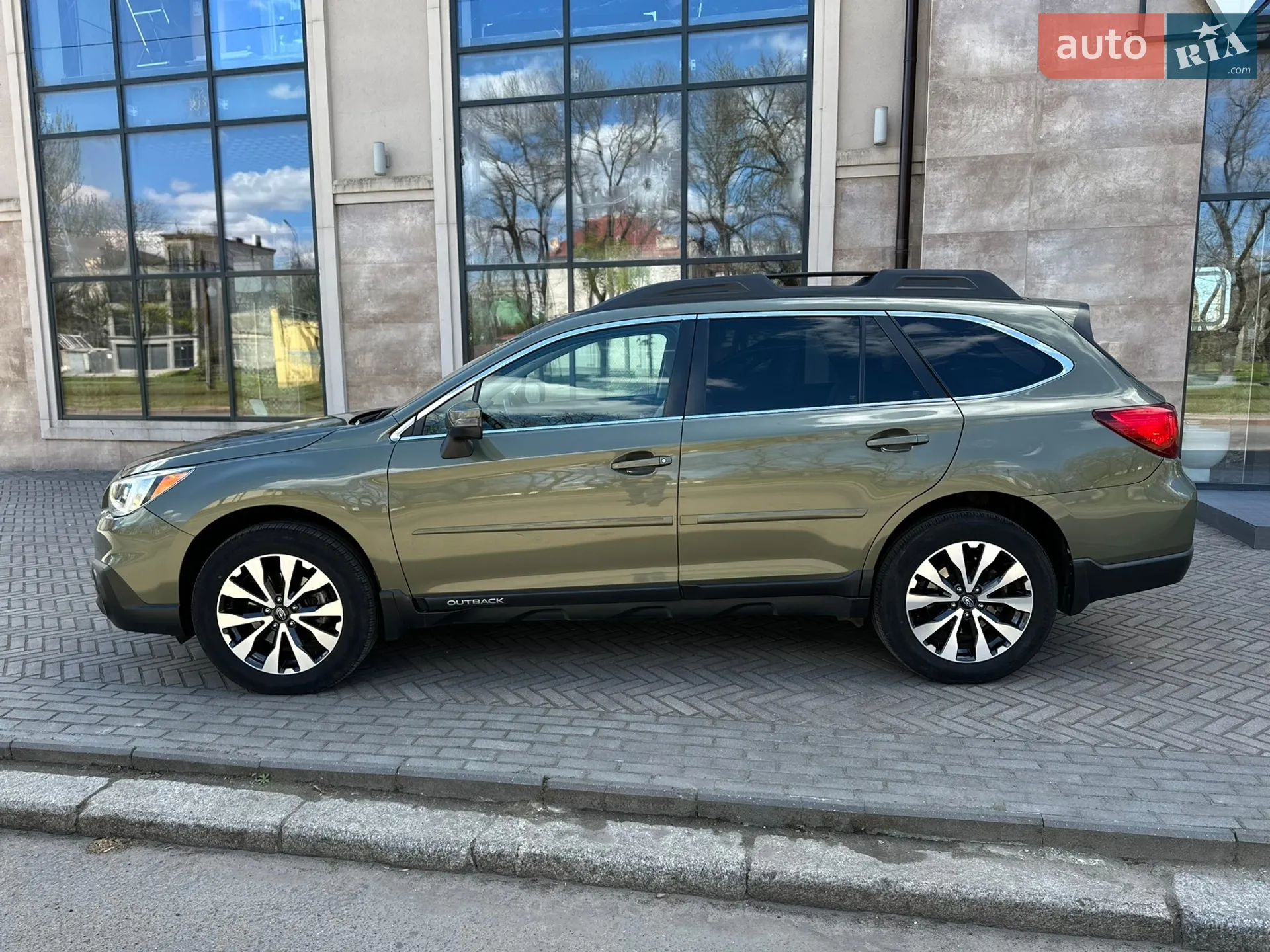 2016 Subaru Outback - мініатюра 17