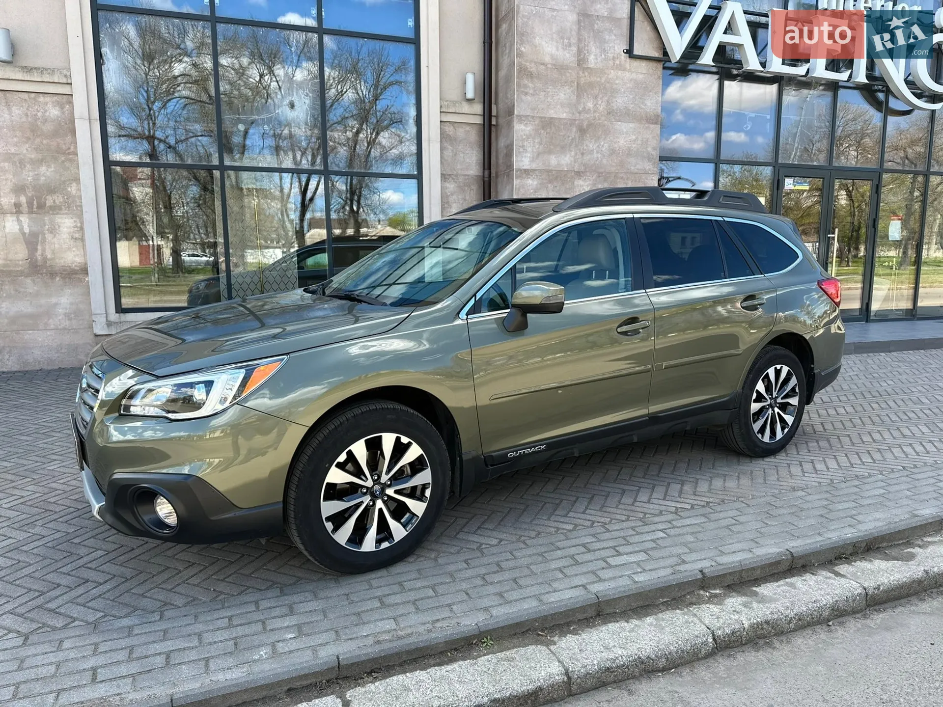 2016 Subaru Outback - мініатюра 18