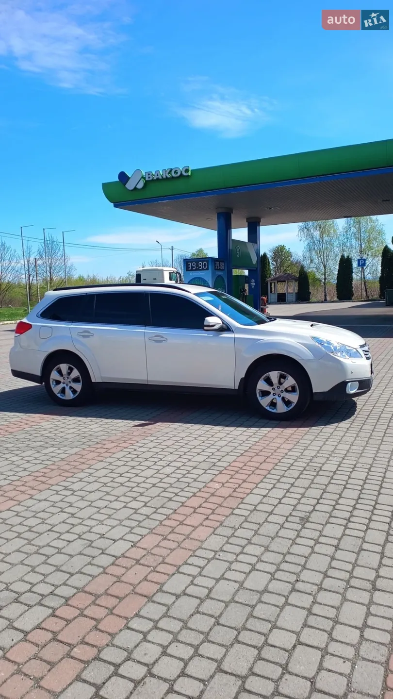 2011 Subaru Outback - мініатюра 3