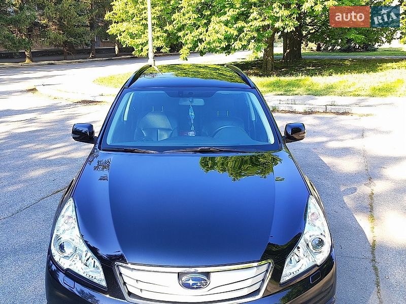 Универсал Subaru Outback 2011 в Желтых Водах