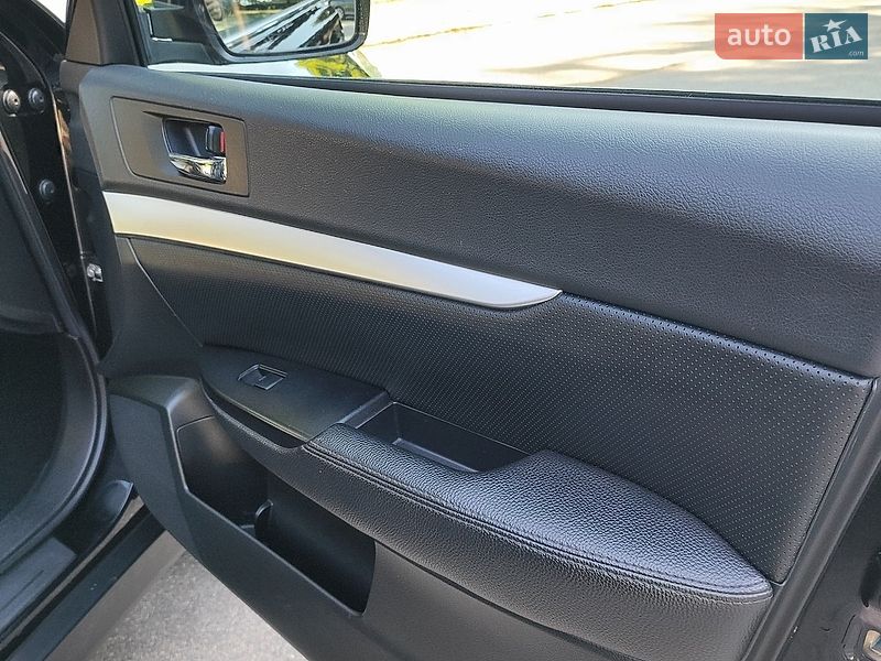 Универсал Subaru Outback 2011 в Желтых Водах