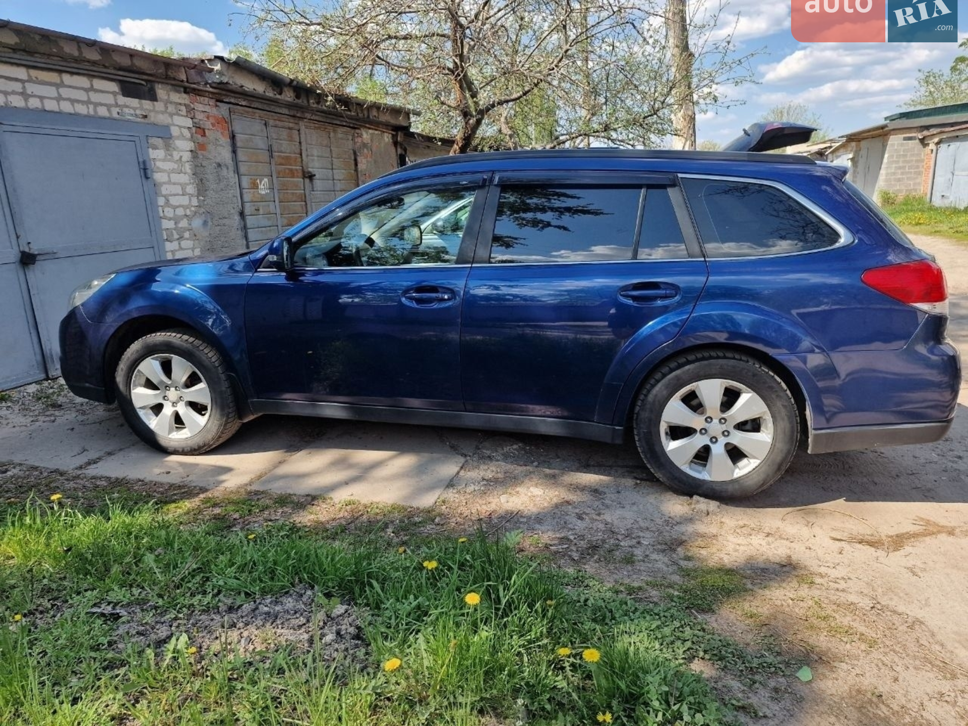 2010 Subaru Outback - мініатюра 2