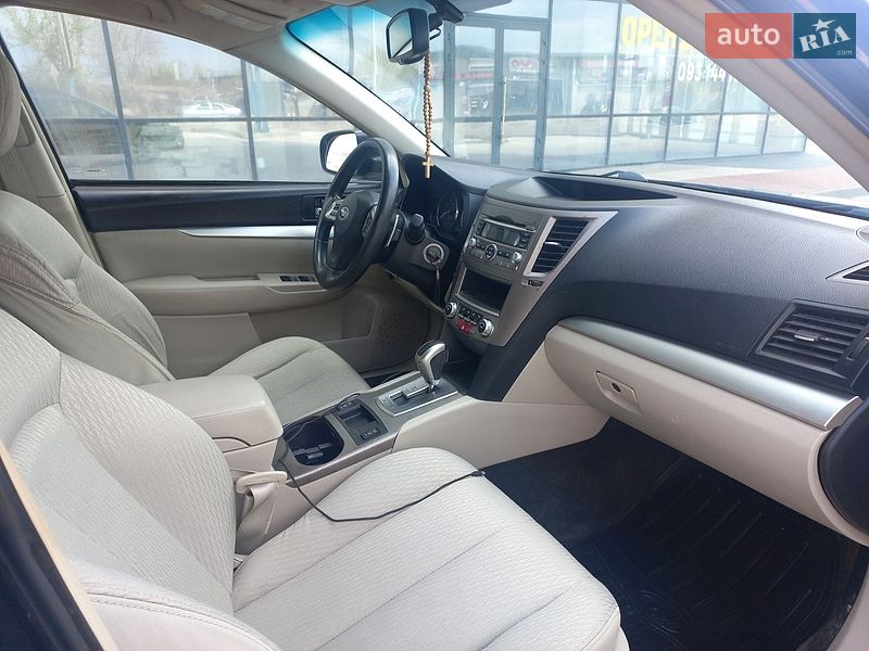 Универсал Subaru Outback 2012 в Ивано-Франковске