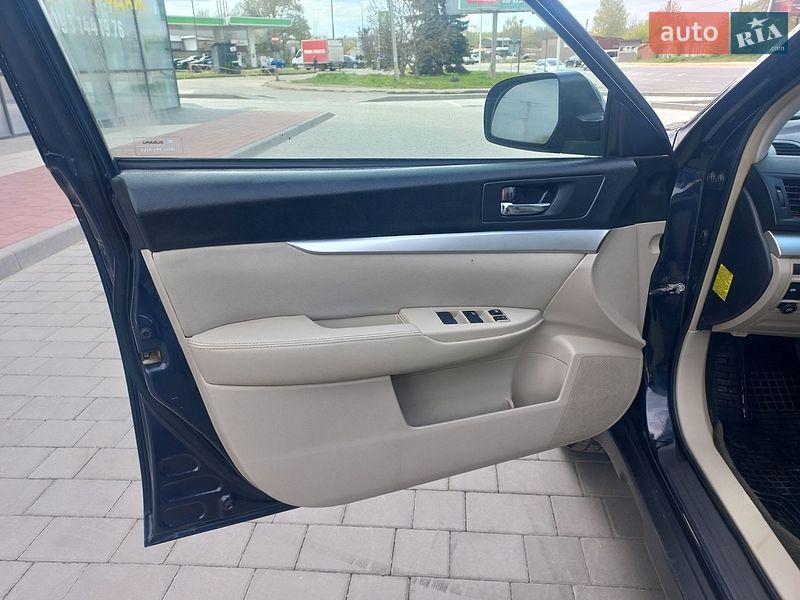 Универсал Subaru Outback 2012 в Ивано-Франковске