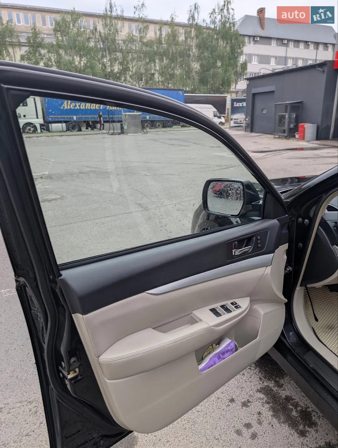 2010 Subaru Outback - мініатюра 29