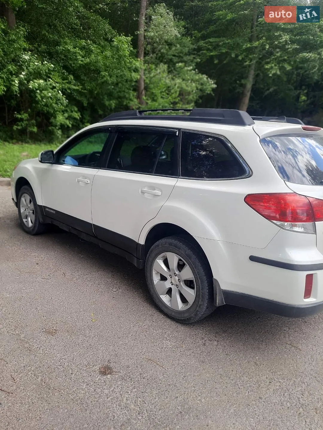 2010 Subaru Outback - мініатюра 2