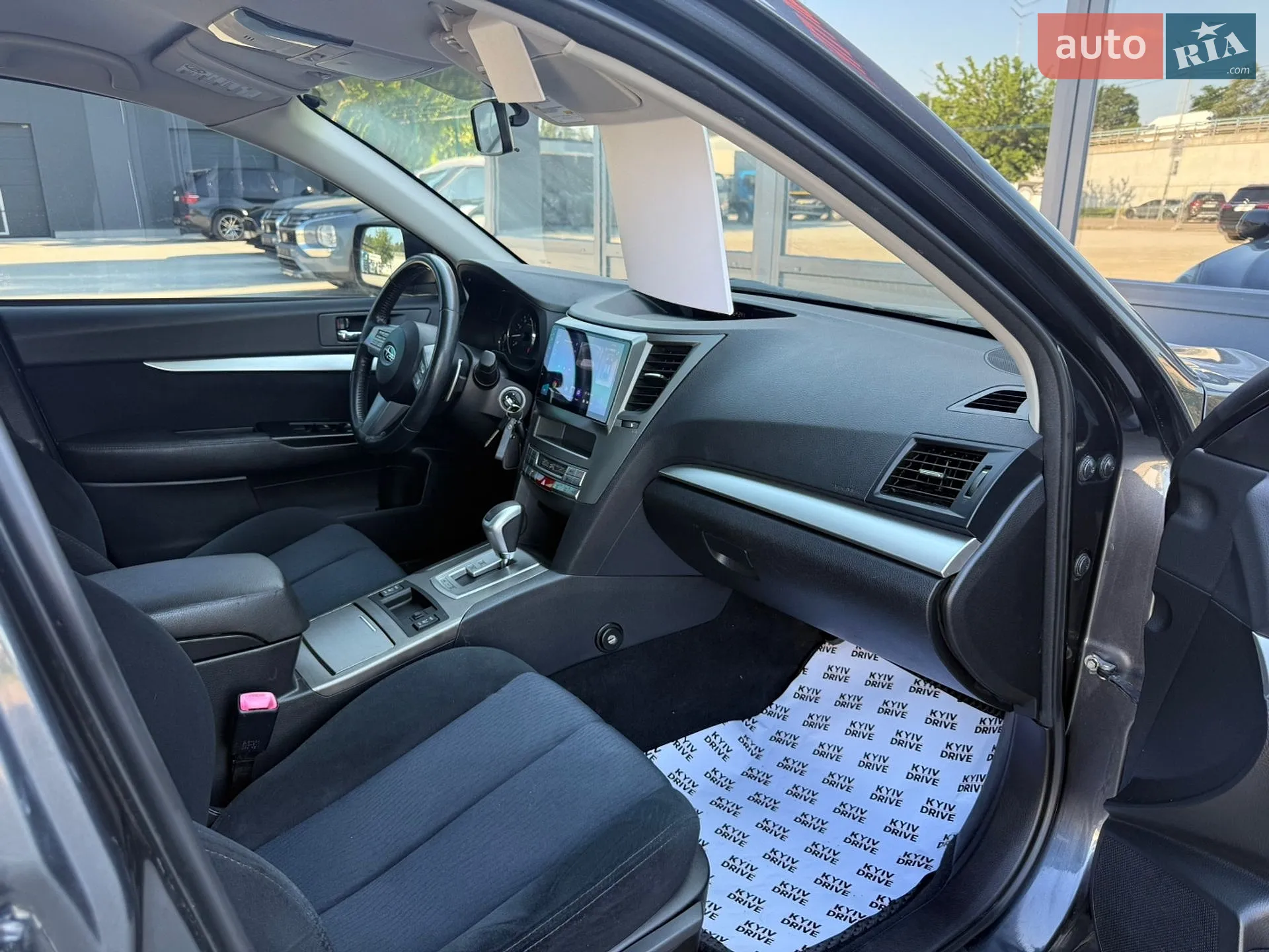 2011 Subaru Outback - мініатюра 12