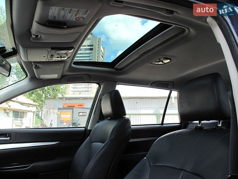 Универсал Subaru Outback 2011 в Киеве