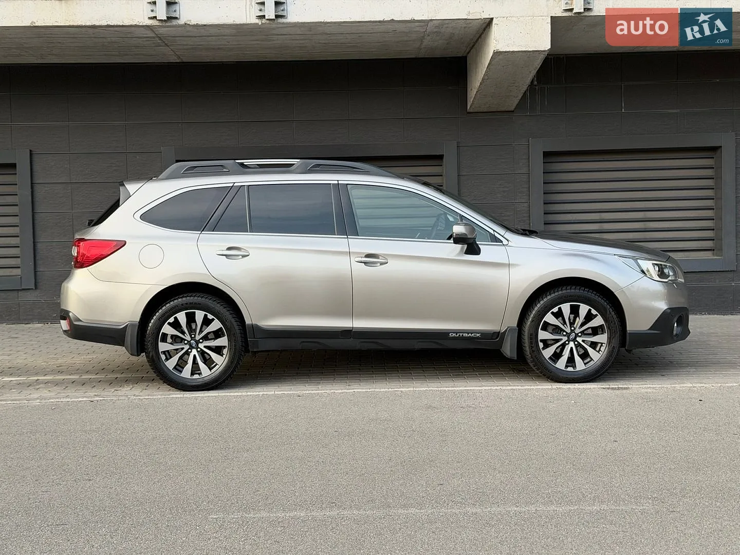 2016 Subaru Outback - мініатюра 14