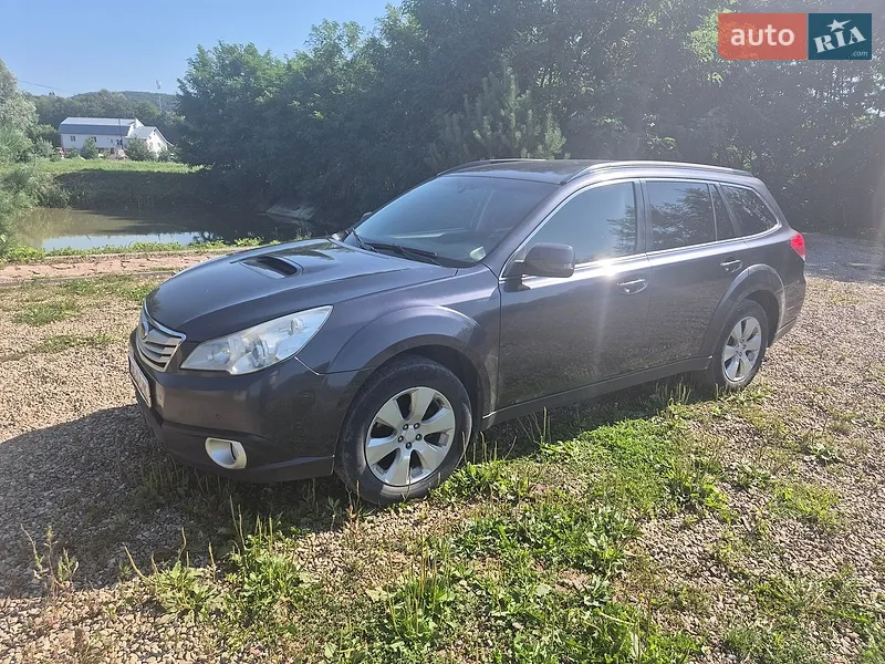 Subaru Outback 2011