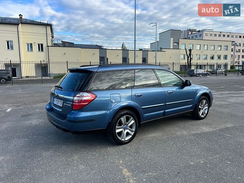 Універсал Subaru Outback 2008 в Києві