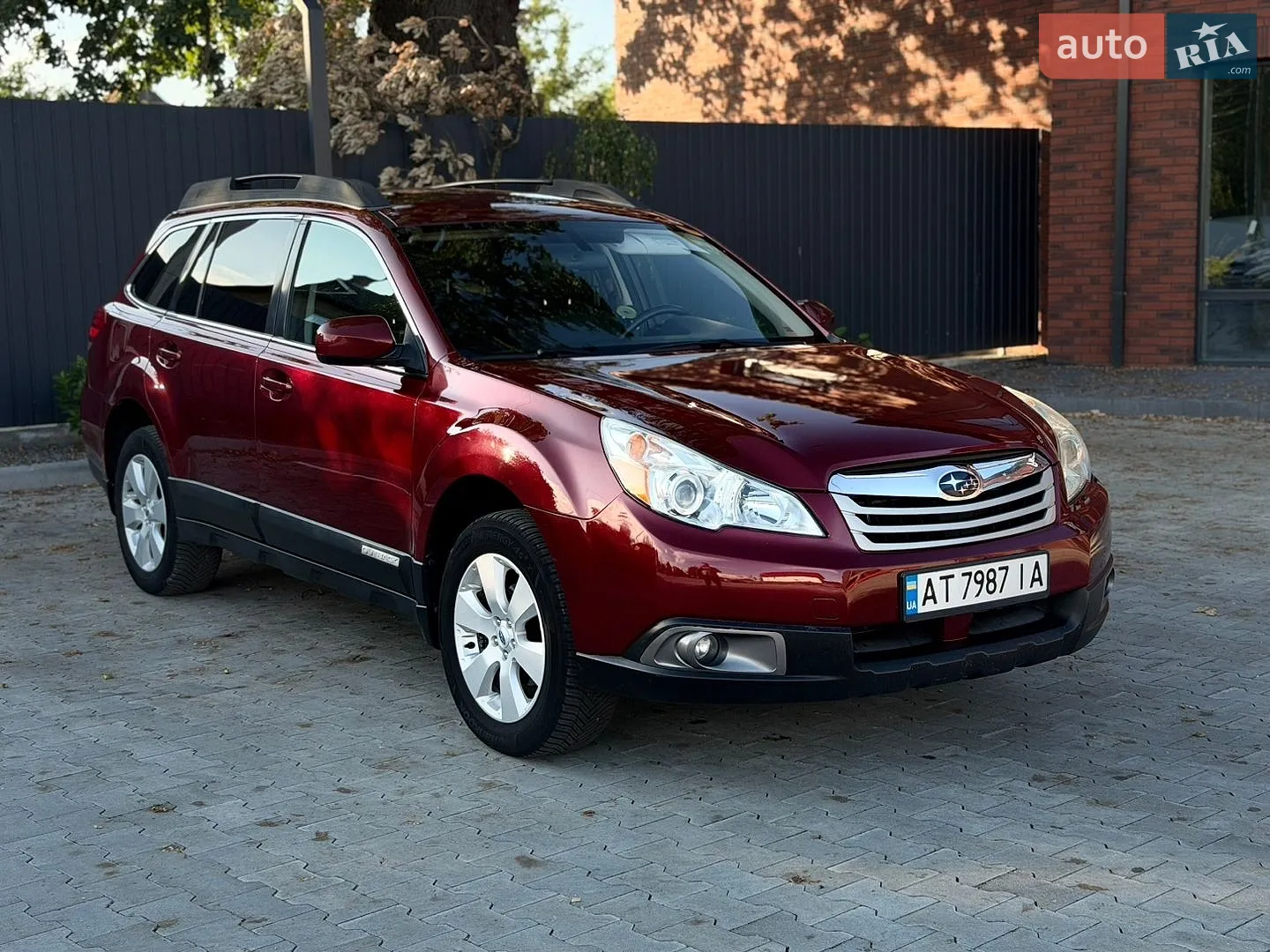 2011 Subaru Outback - фото 1