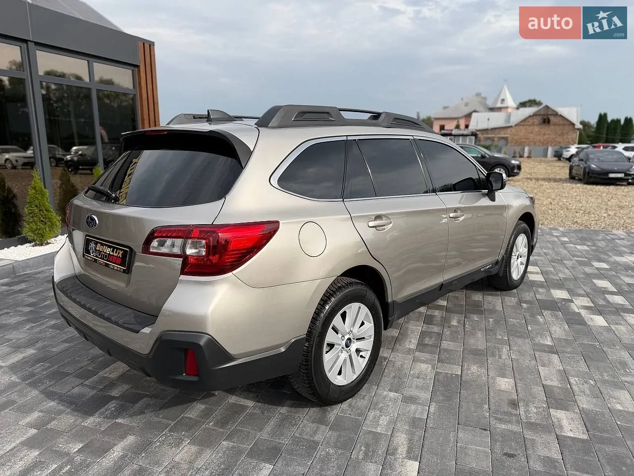 2018 Subaru Outback - мініатюра 8