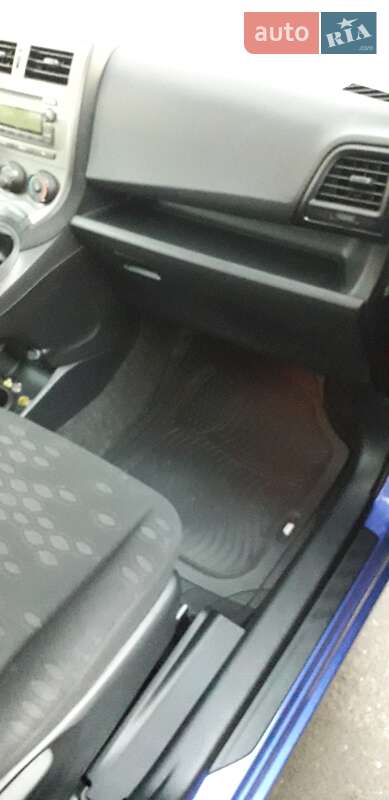 Хетчбек Subaru Trezia 2011 в Києві