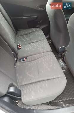 Хэтчбек Subaru Trezia 2013 в 