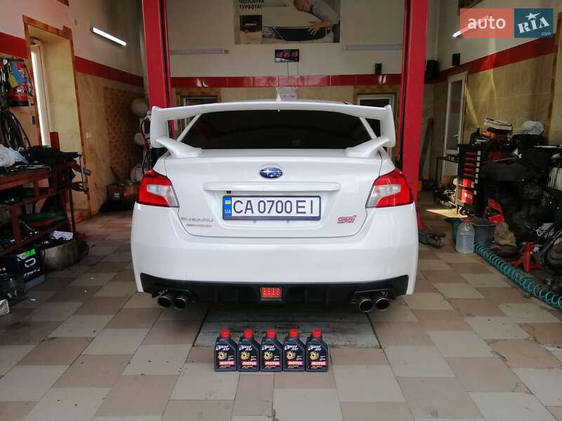 Седан Subaru WRX STI 2015 в Умани