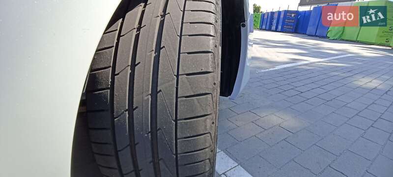 Седан Subaru WRX STI 2015 в Умани