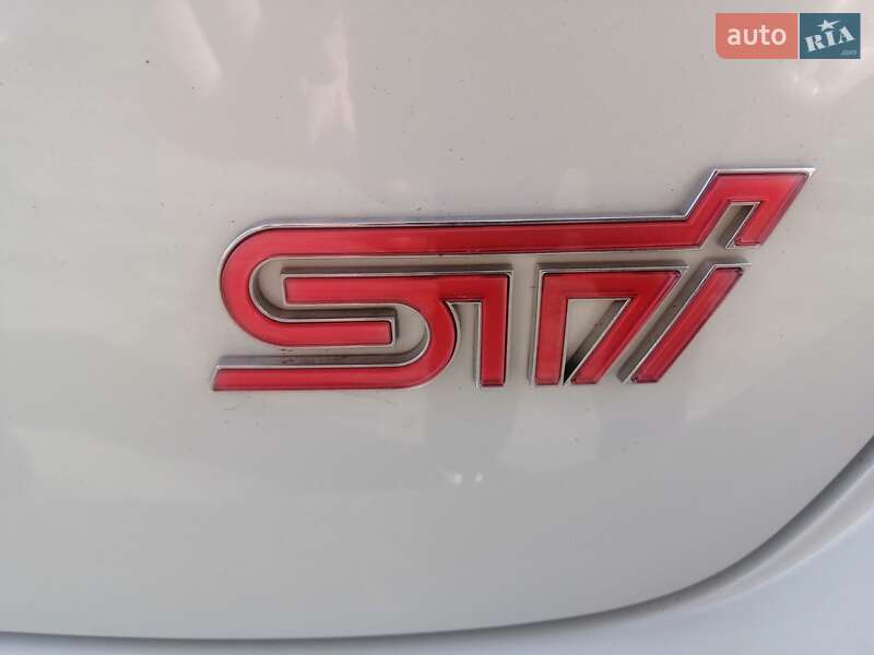 Седан Subaru WRX STI 2015 в Умани