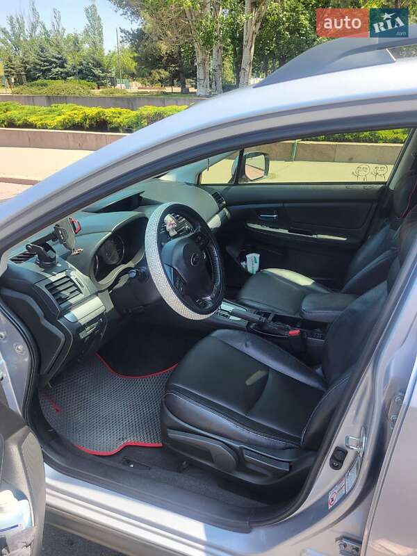 Позашляховик / Кросовер Subaru XV 2013 в Києві