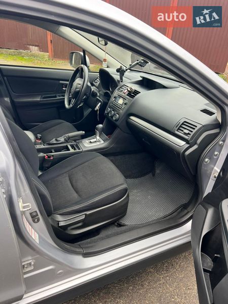 Внедорожник / Кроссовер Subaru XV 2012 в Вишневом