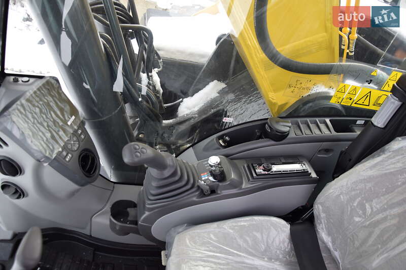 Гусеничный экскаватор Sumitomo SH210-6 LC 2024 в Киеве
