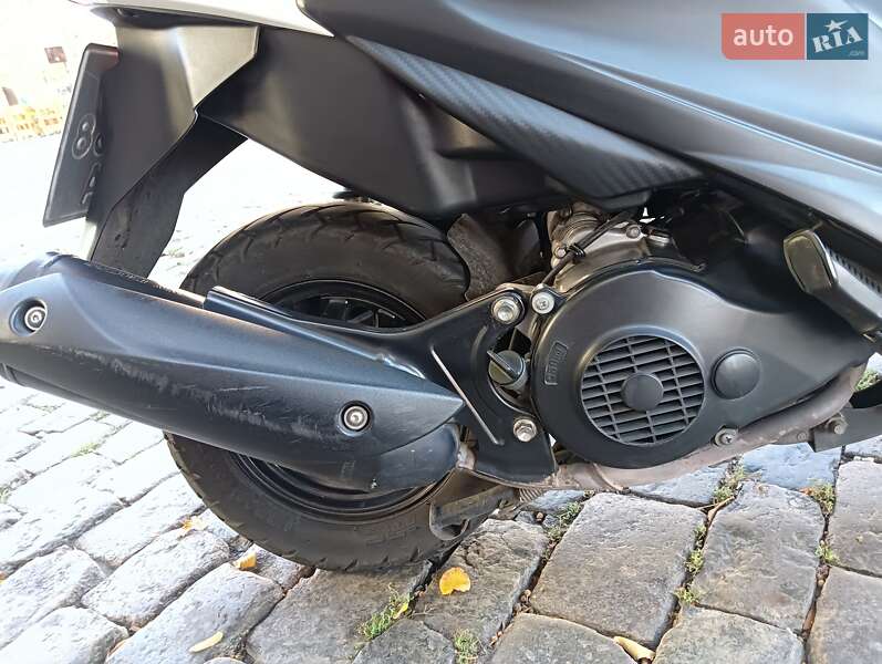 Макси-скутер Suzuki Address V125 2012 в Одессе