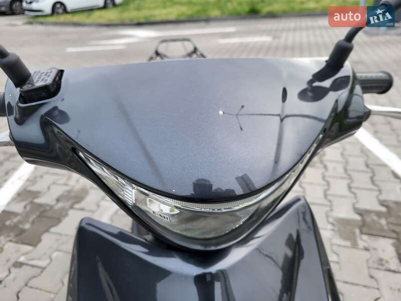 Скутер Suzuki Address V125 2014 в Остер