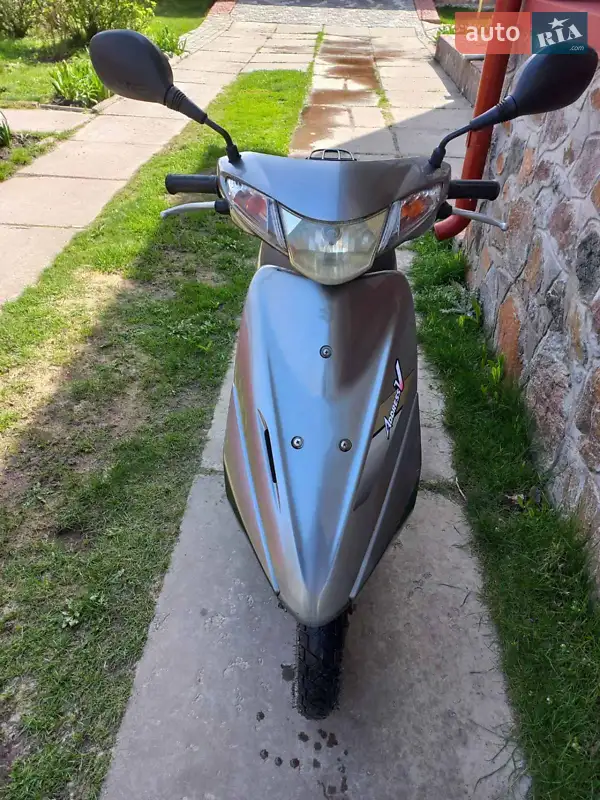 Suzuki Address V50 2010