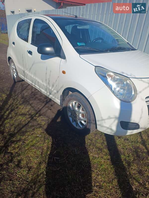 Хэтчбек Suzuki Alto 2009 в Львове