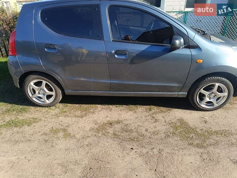 Хэтчбек Suzuki Alto 2011 в 