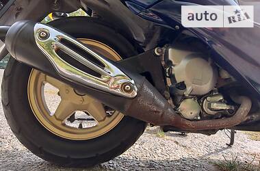 Максі-скутер Suzuki Avenis 150 2001 в 