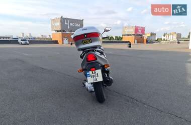 Макси-скутер Suzuki Avenis 150 2002 в 
